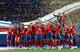 图片报:施洛特贝克五黄停赛,聚勒可能会首发出战弗赖堡.